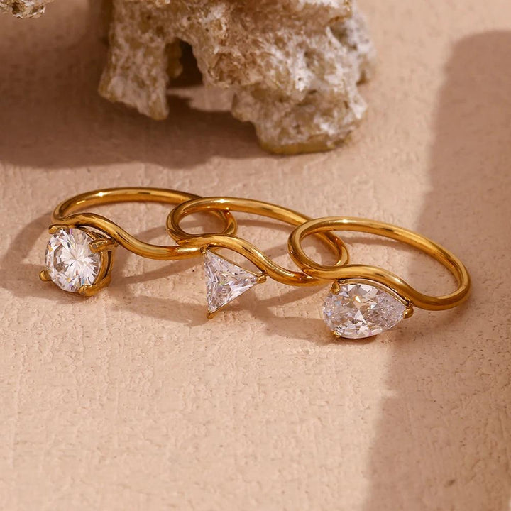 18k Gold Plated Minimalistic Wave Ring With Drop Zircon