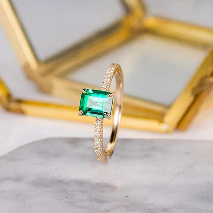 14k Gold Emerald Solitaire Ring